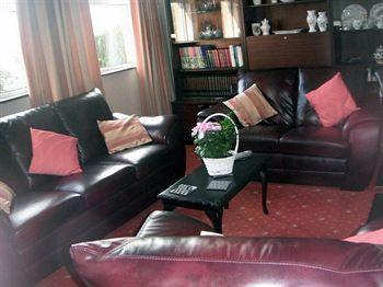 Suncrest Hotel วอเตอร์ฟอร์ด ภายนอก รูปภาพ